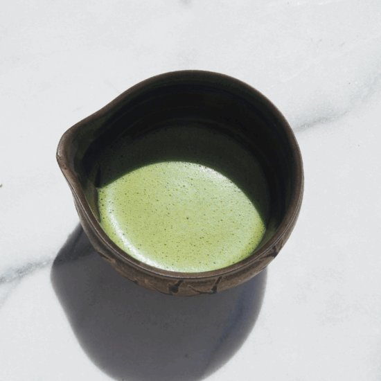Bol à matcha Katakuchi en Mino-yaki doré