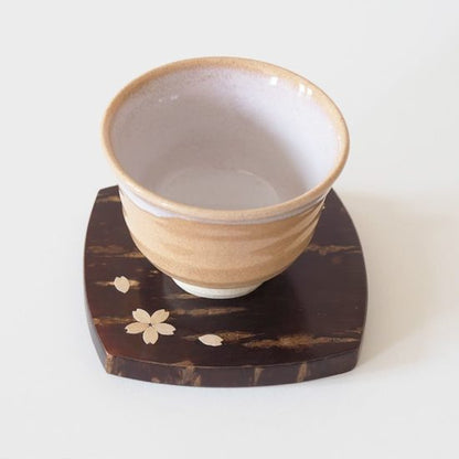 Soucoupe en bois "Chiruhana" de Denshiro
