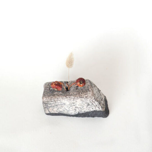 Petit Vase à fleur séchée, 岩壁 Iwakabé