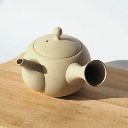 Théière en argile tokonamé-yaki